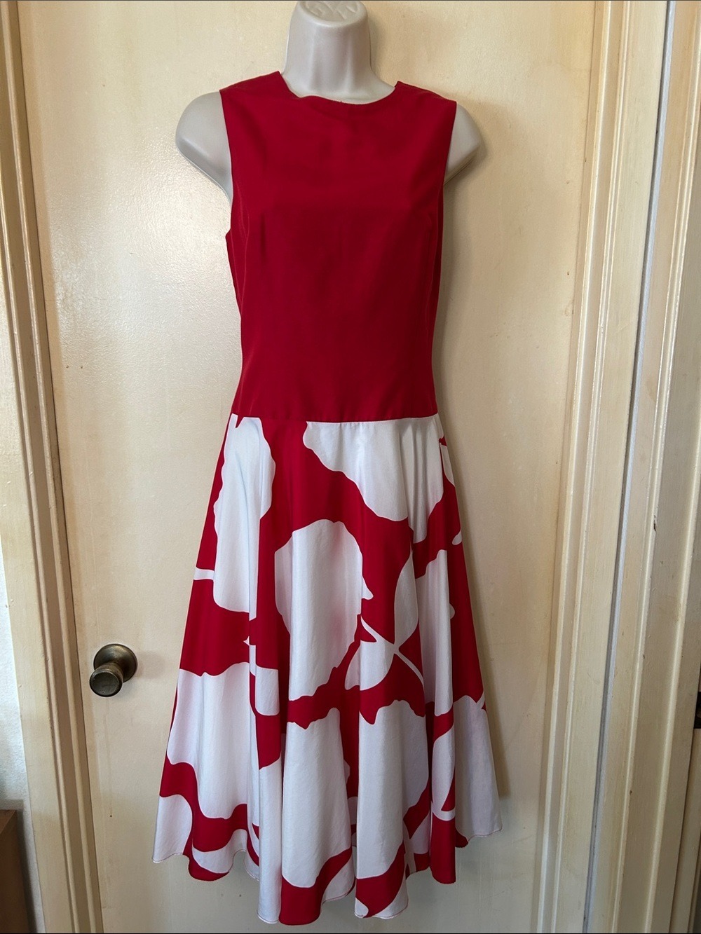 J. Peterman Red and White Floral-Print Midi Dress size 4